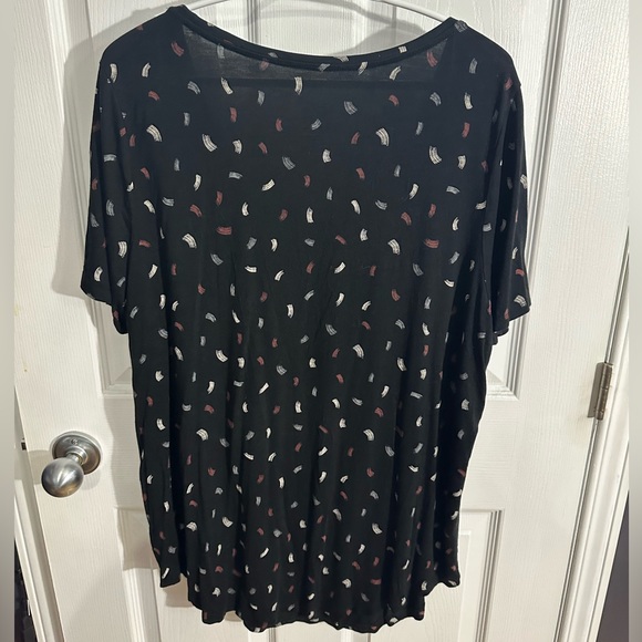 ❤️ 3/30$ Dressy scoop neck t-shirt with paint brush pattern - Picture 3 of 3